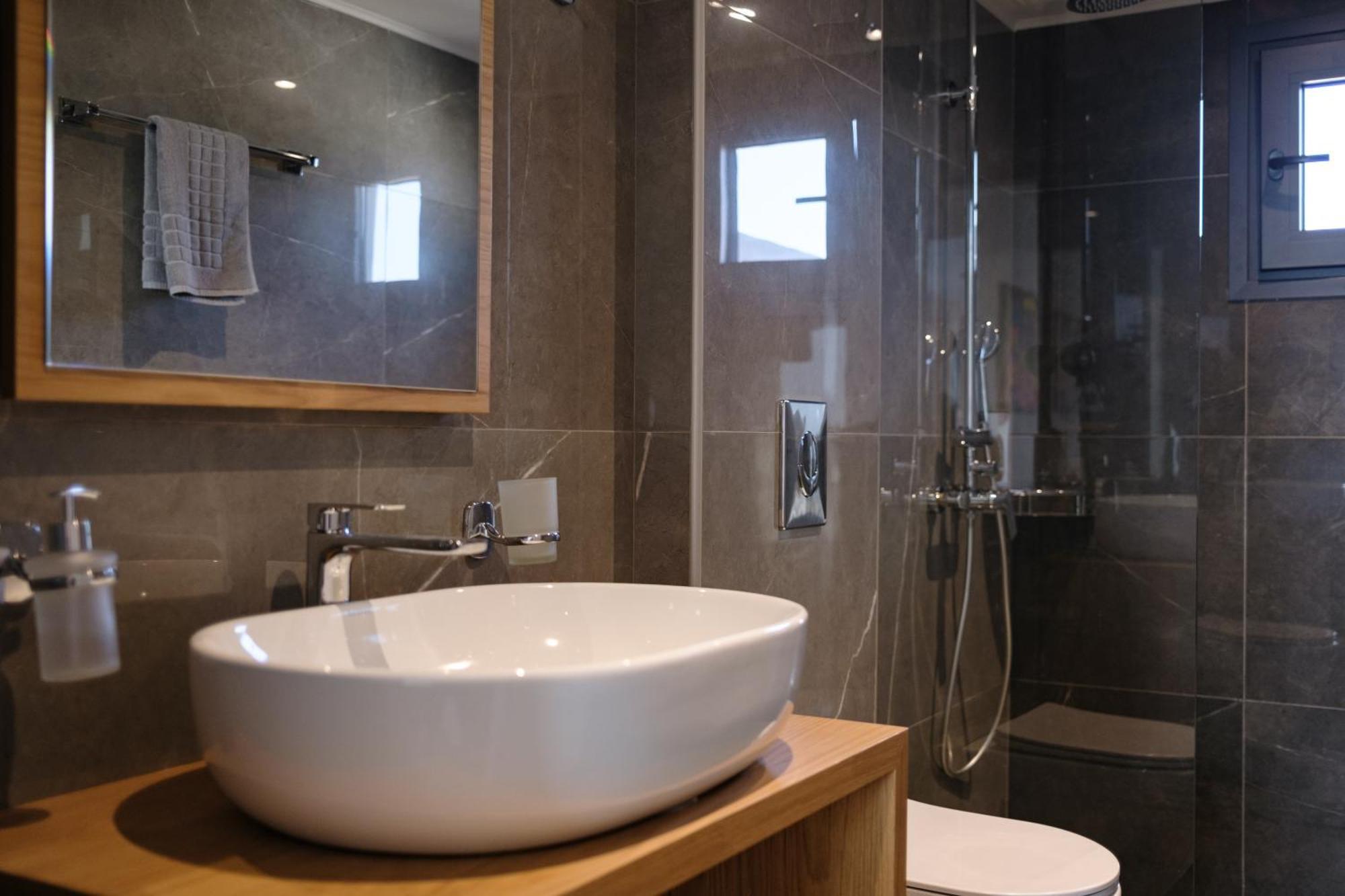 Sky-High 70Sqm Penthouse W. Stunning Views - 05 Apartment Chania  Exterior photo
